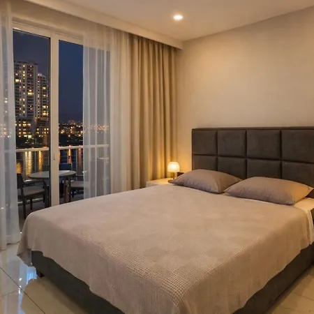 Royal Grand Exclusive Luxury Residence